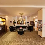 Aparthotel Numa Artol 4*